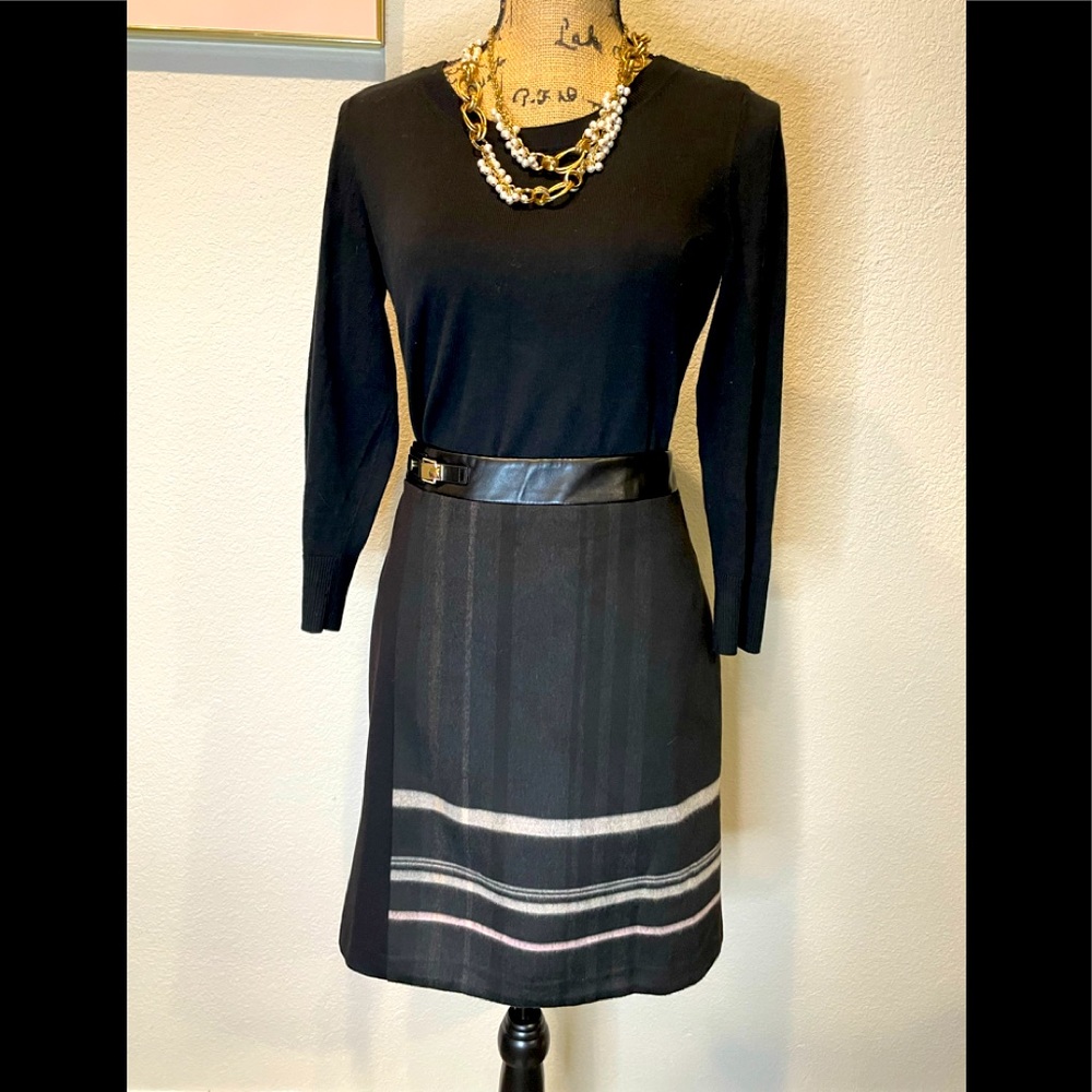 White House Black Market Skirt -NWT